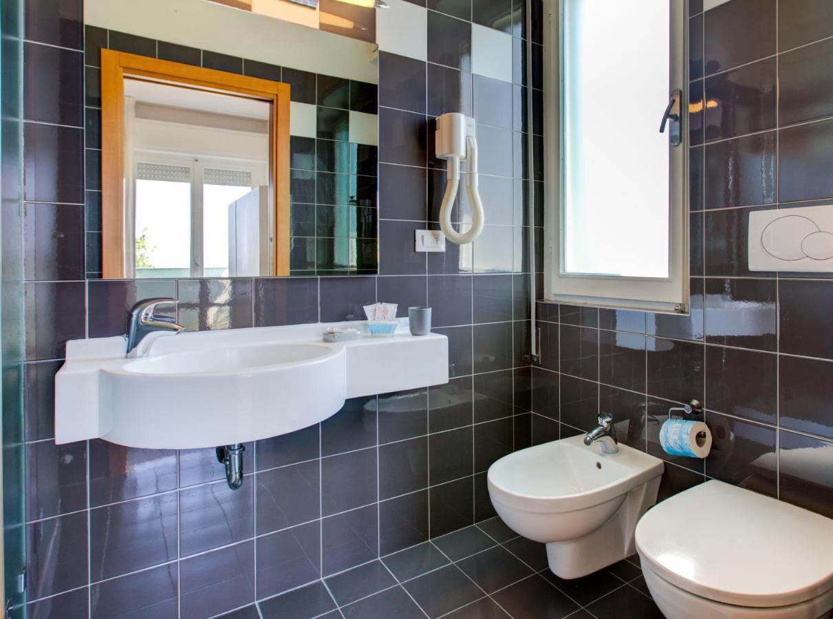 Hotel Ivano Rimini Luaran gambar