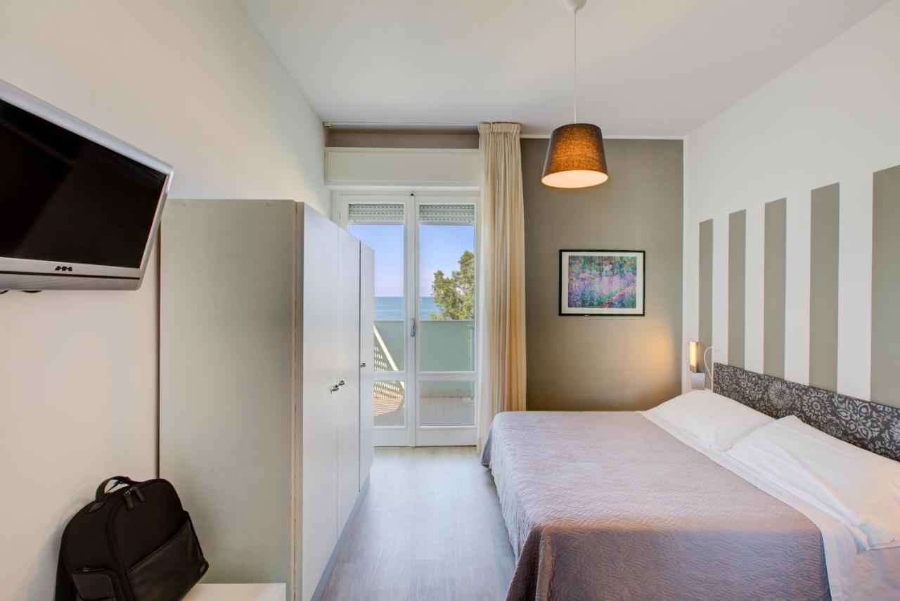 Hotel Ivano Rimini Luaran gambar