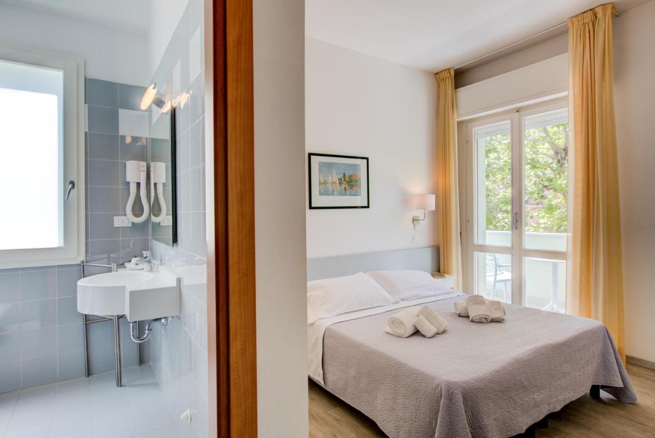 Hotel Ivano Rimini Luaran gambar