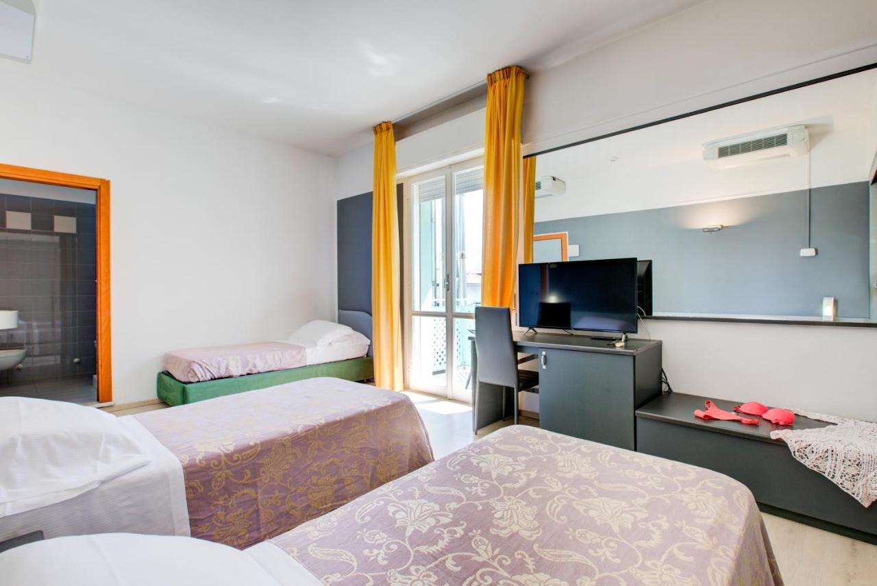 Hotel Ivano Rimini Luaran gambar